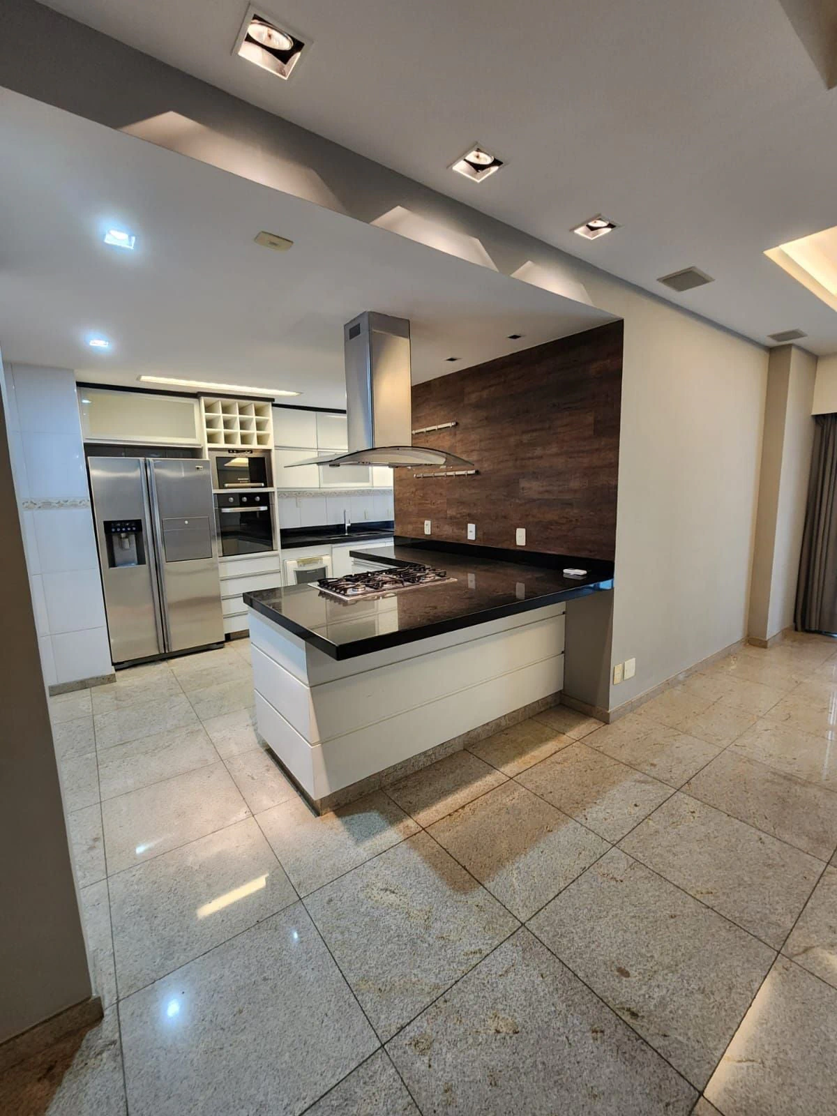110 m² apartment with an open-plan kitchen and balcony — photo 11