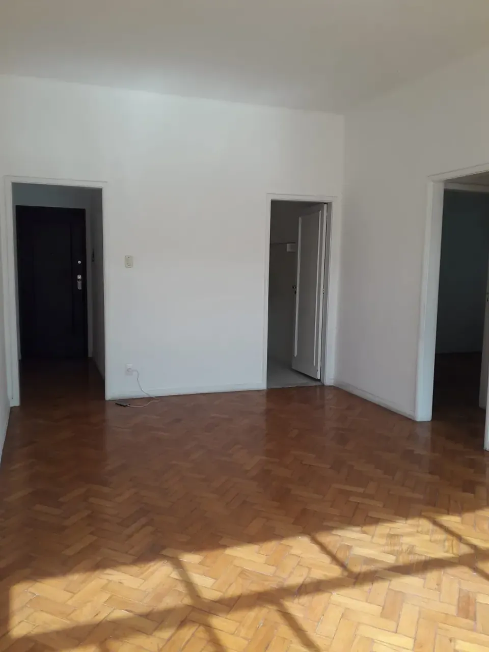 2-bedroom apartment with separate kitchen — photo 7