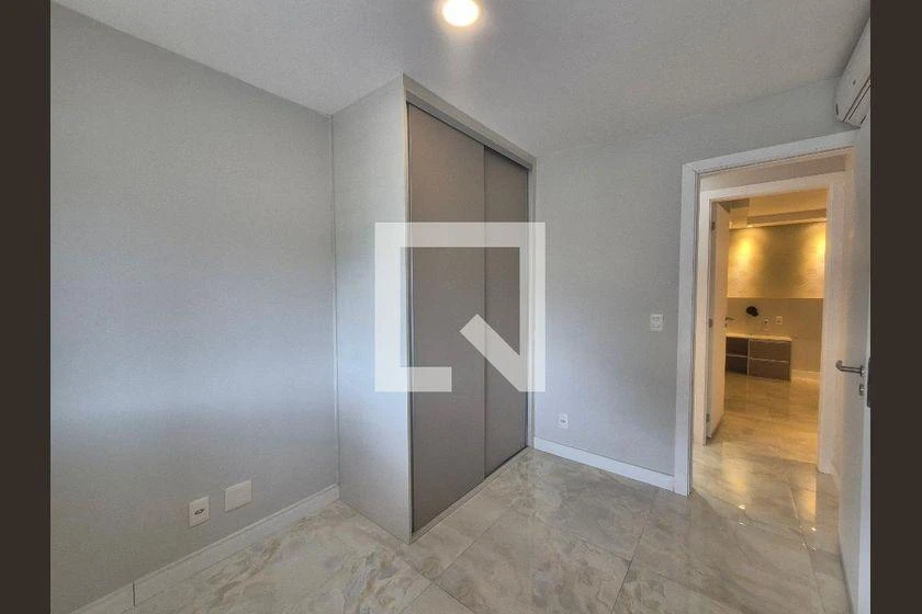 Apartamento de 2 quartos com closet — photo 37
