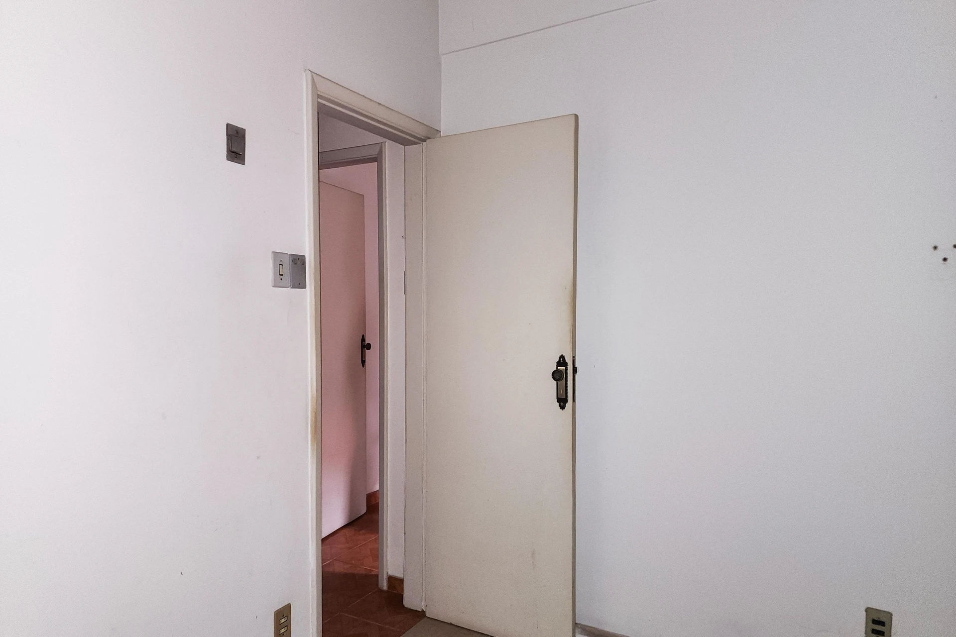2-bedroom apartment with a home office — photo 10