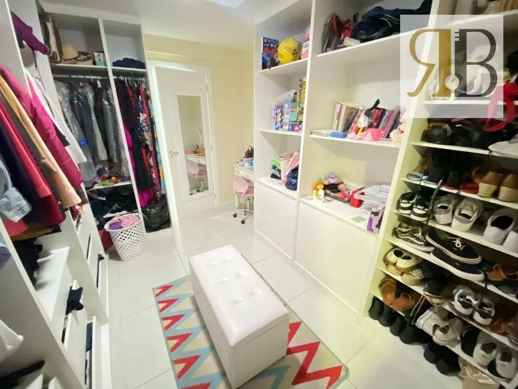 Рабочее место и 4 спальни: квартира 252 м² — photo 2
