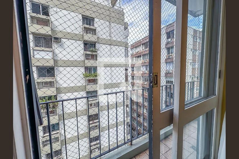 1-bedroom apartment with 2 bathrooms and a balcony — photo 19