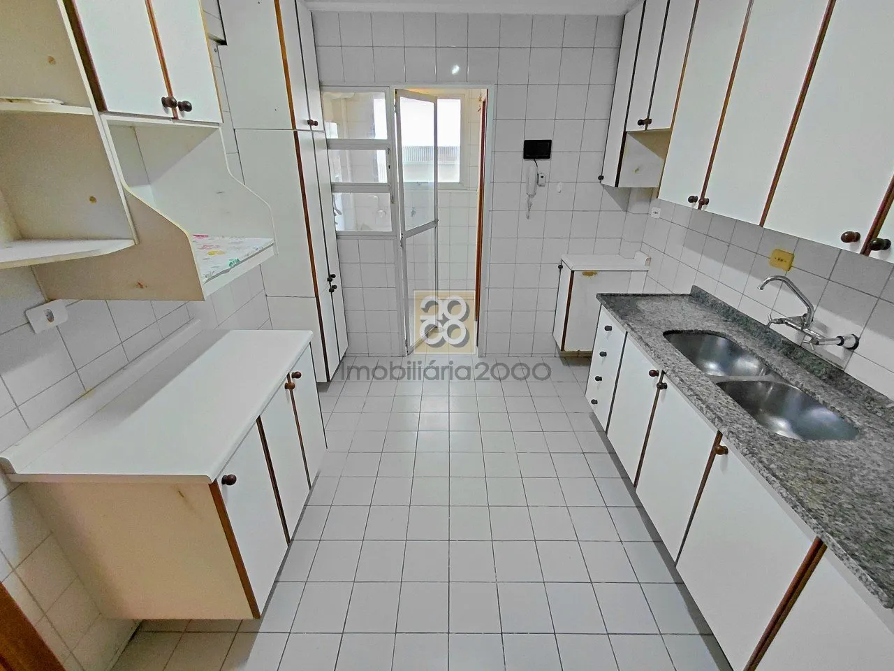 2-bedroom apartment with a suite and 2 bathrooms — photo 20