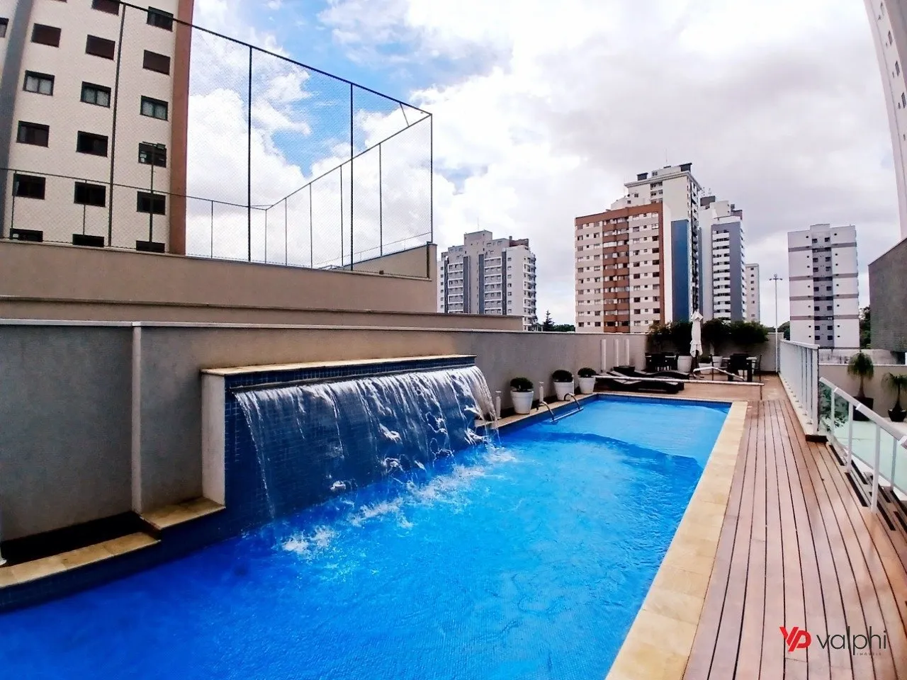 Furnished 2-bedroom apartment with enclosed balcony — photo 51