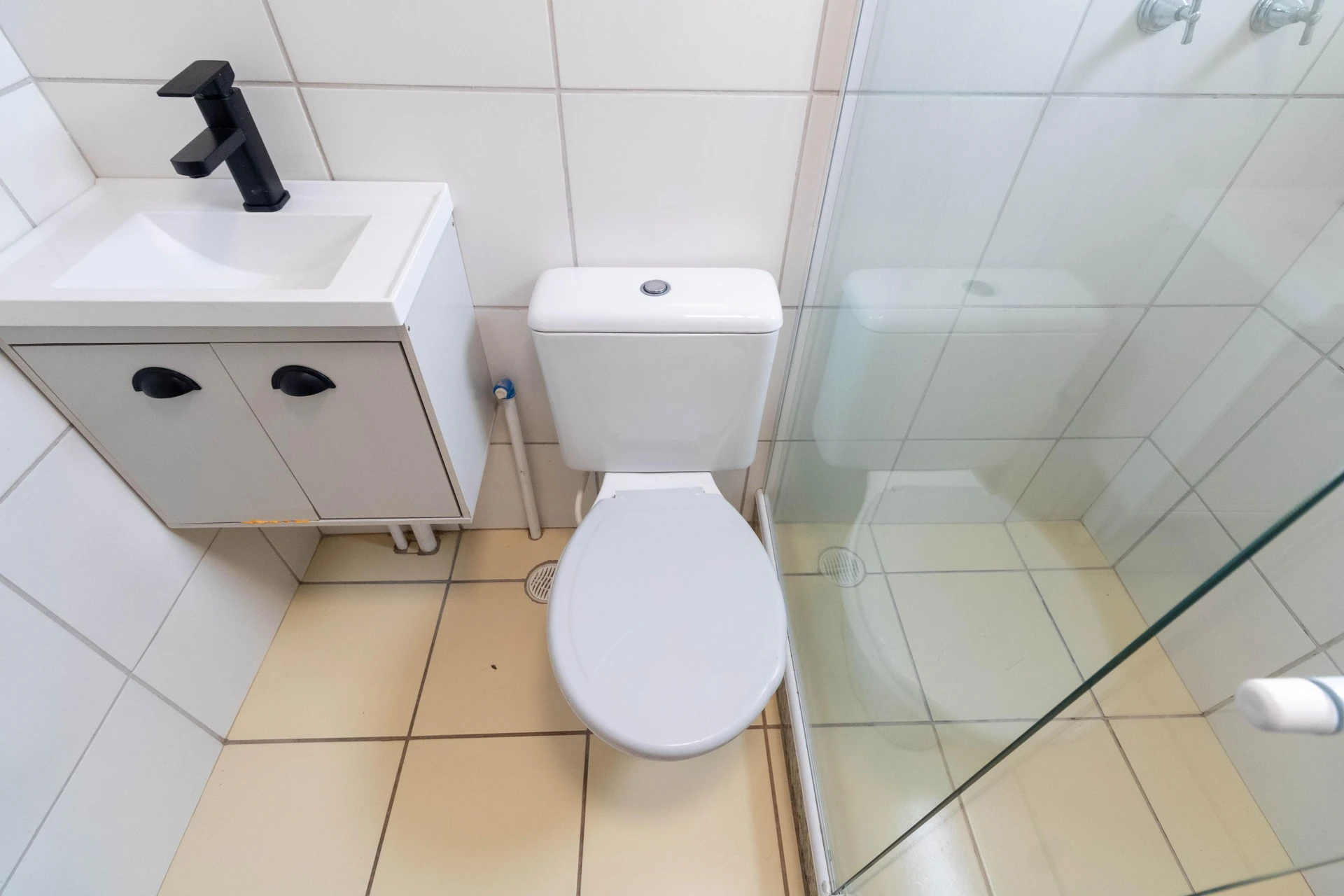 Apartamento de 2 quartos em condomínio com academia — photo 16