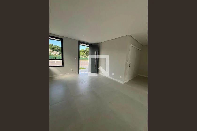 Furnished house, 205 m², with floor-to-ceiling windows — photo 6