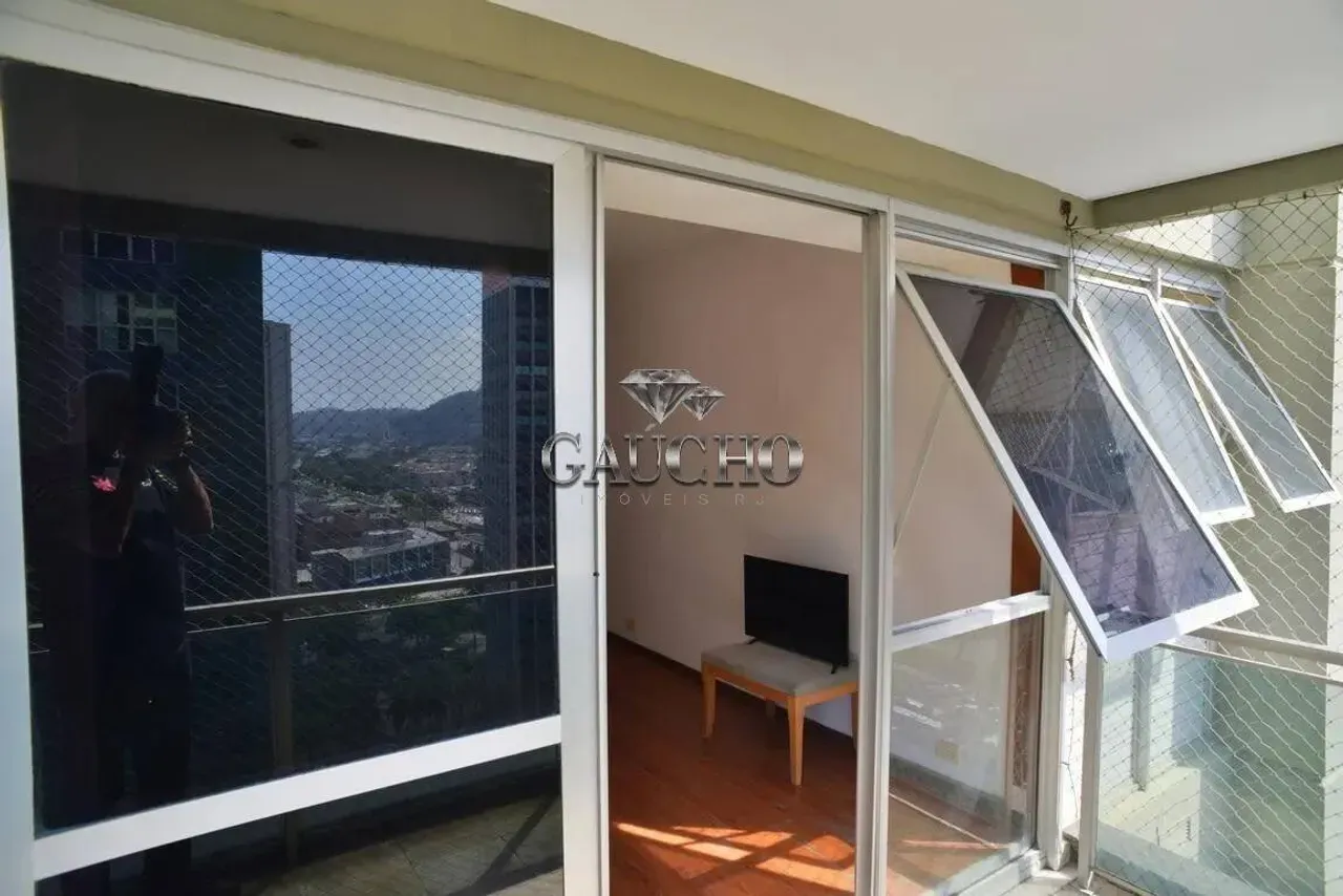 Furnished apartment, 63 m², with a park view — photo 21