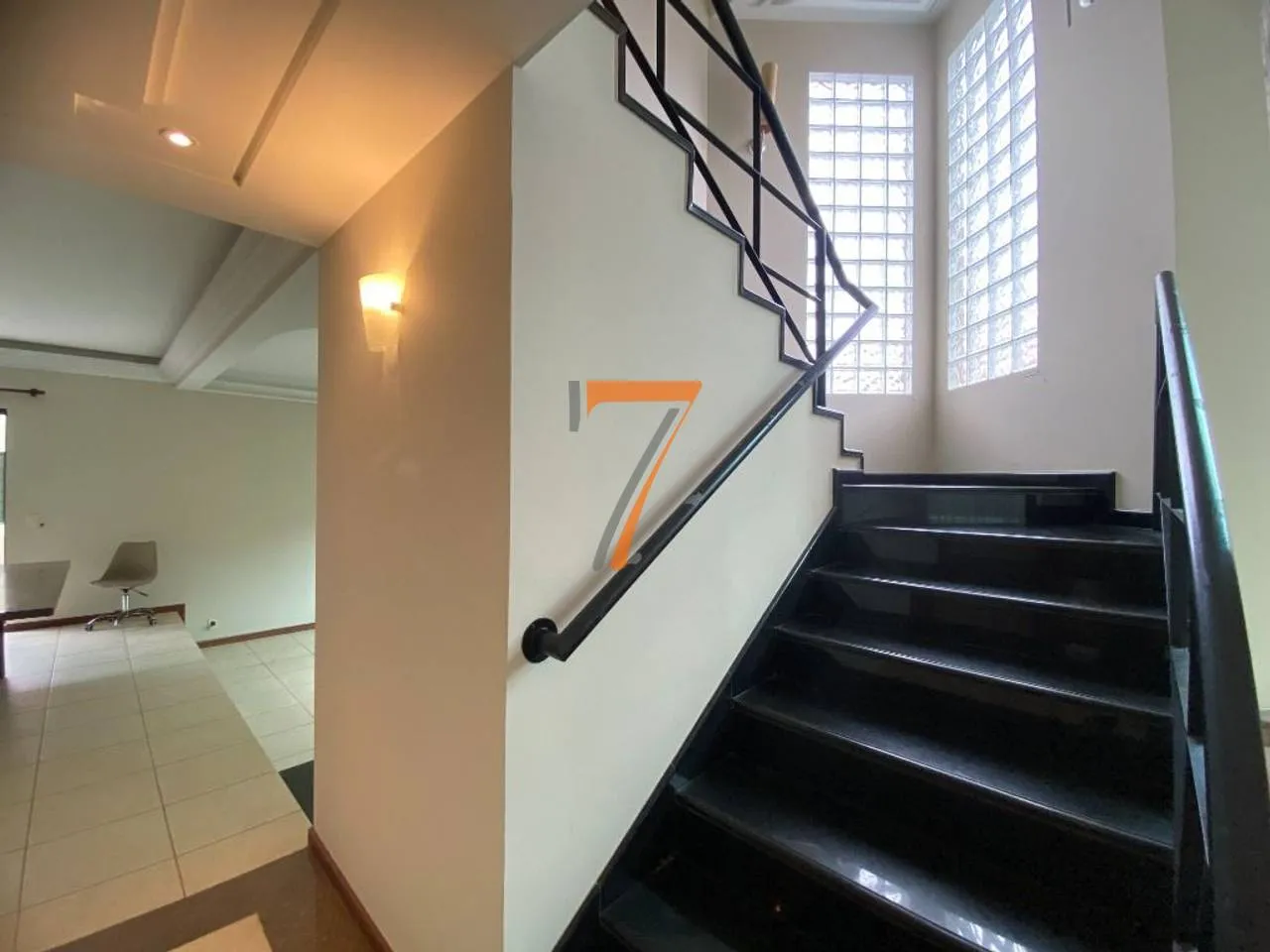 3-bedroom house with a water view in Florianópolis — photo 3