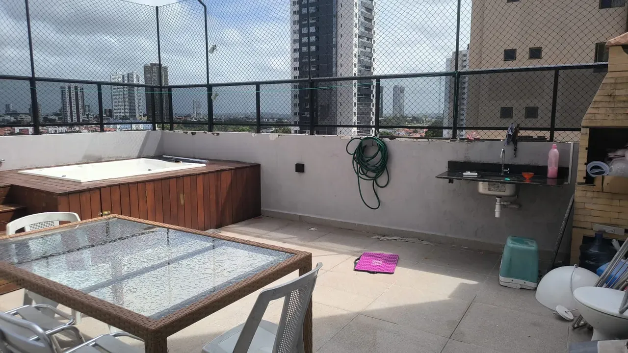 Top-floor apartment with 3 bedrooms, 2 en-suites and 2 parking — photo 3