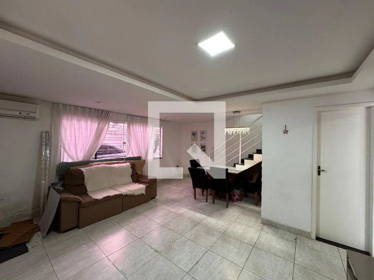 Home office in a 2-bedroom house, 153 m²
