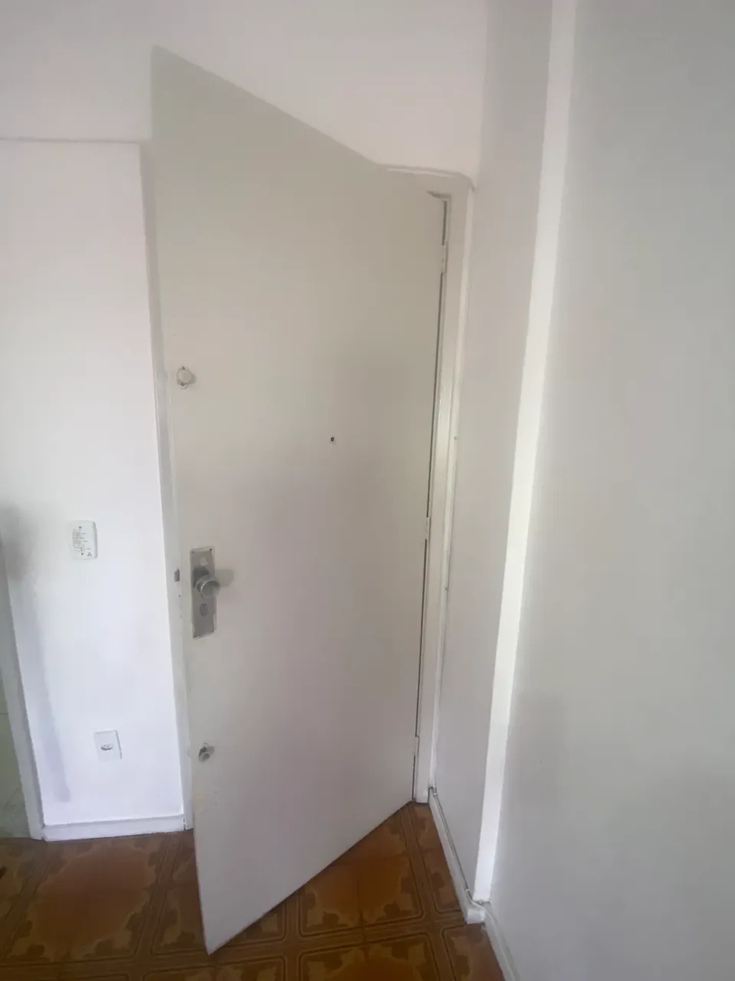 Квартира 85 м² з 2 спальнями та балконом — photo 17