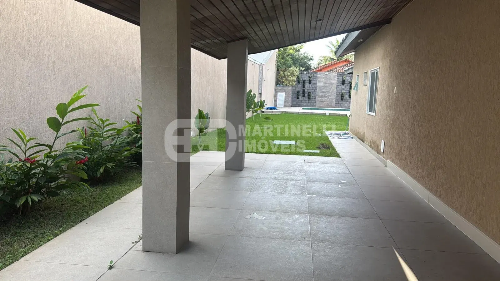 Casa de 420 m² com varanda gourmet e banheira — photo 7
