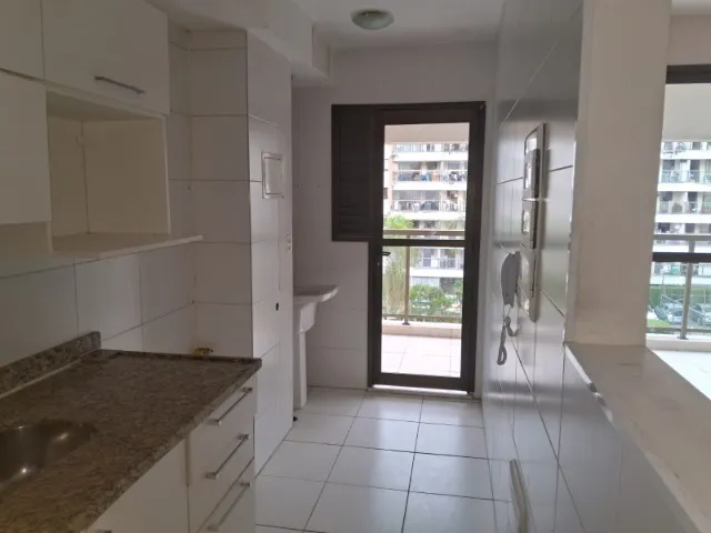 2-bedroom 2-bath apartment with integrated kitchen — photo 13