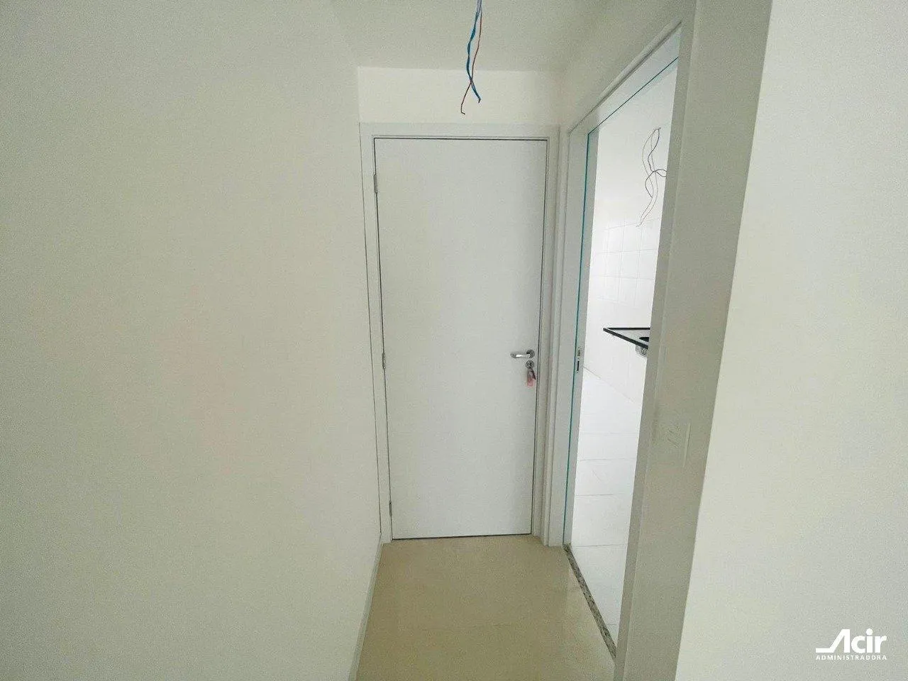 2-bedroom apartment in a building with a gym — photo 17