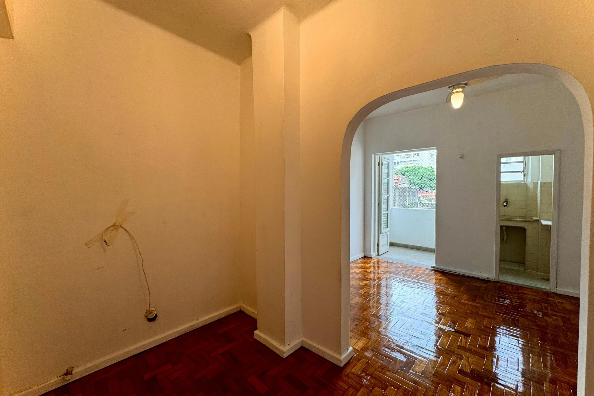 Apartamento de 1 quarto e 1 banheiro com fogão a gás — photo 14