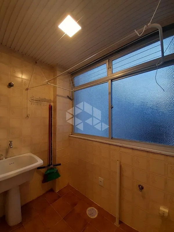 Apartamento de 2 quartos com sacada e área de serviço — photo 24