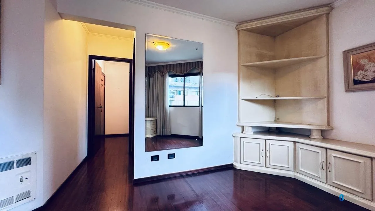 Bathtub in a one-bedroom apartment, 89 m² — photo 25