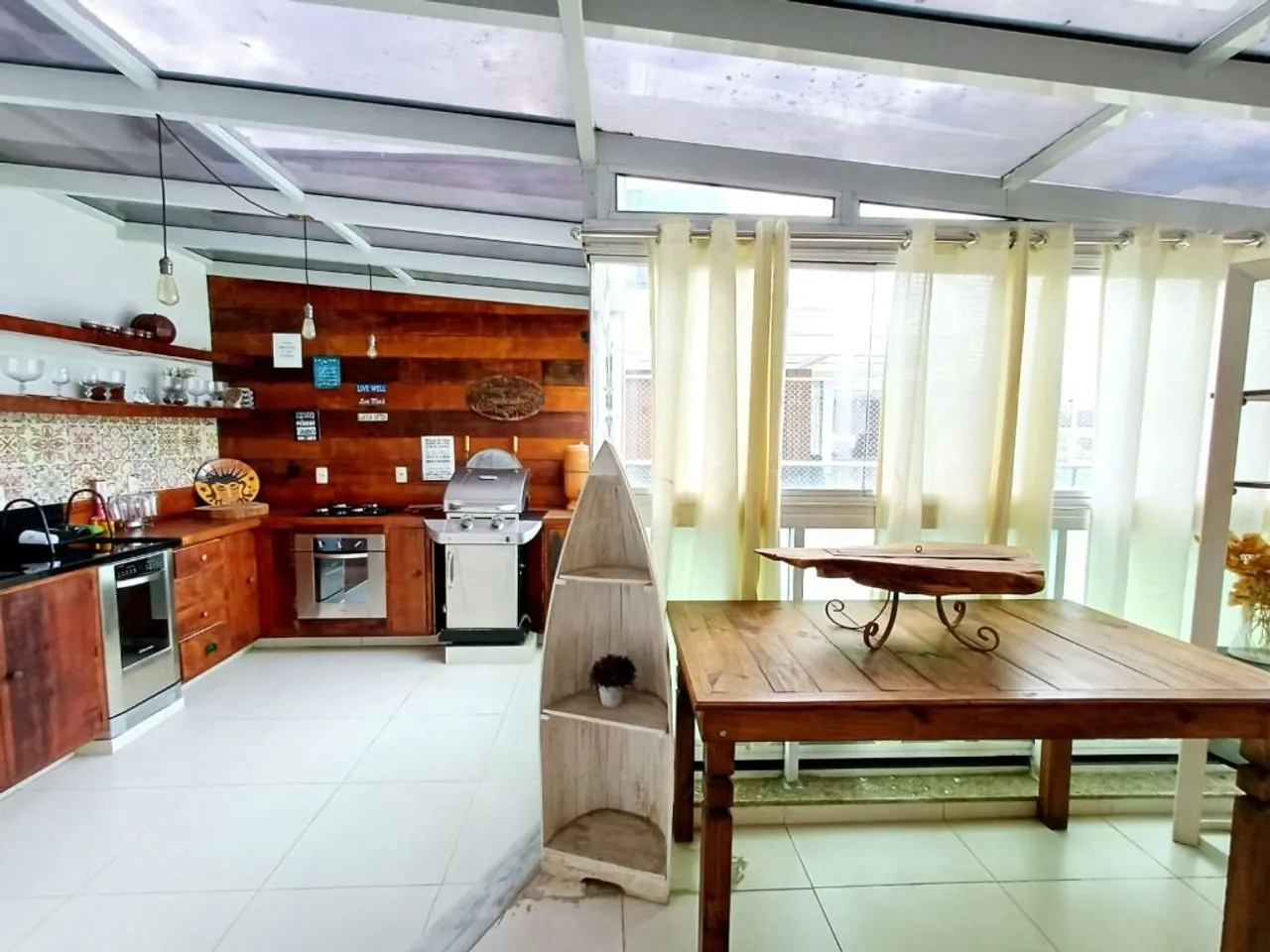 203 m² apartment with 3 bedrooms and enclosed balcony — photo 10