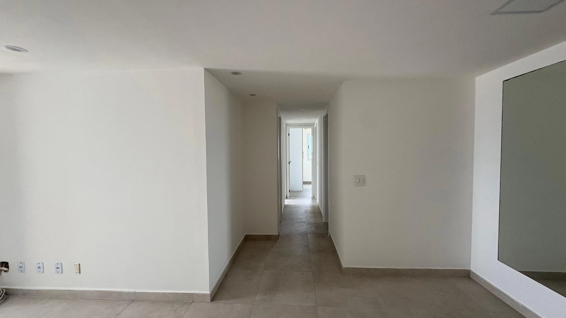 Floor-to-ceiling windows in a 3-bedroom apartment, 105 m² — photo 9