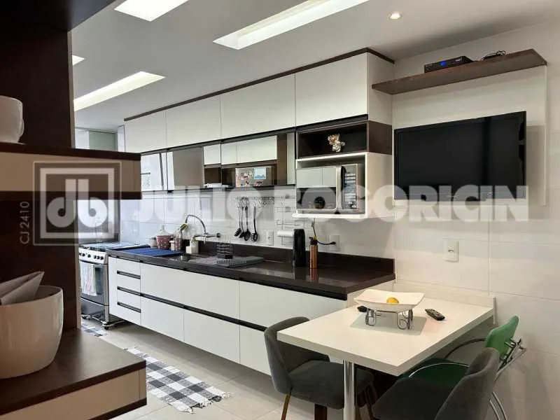 Apartamento sem mobília com 3 quartos e 5 banheiros — photo 22