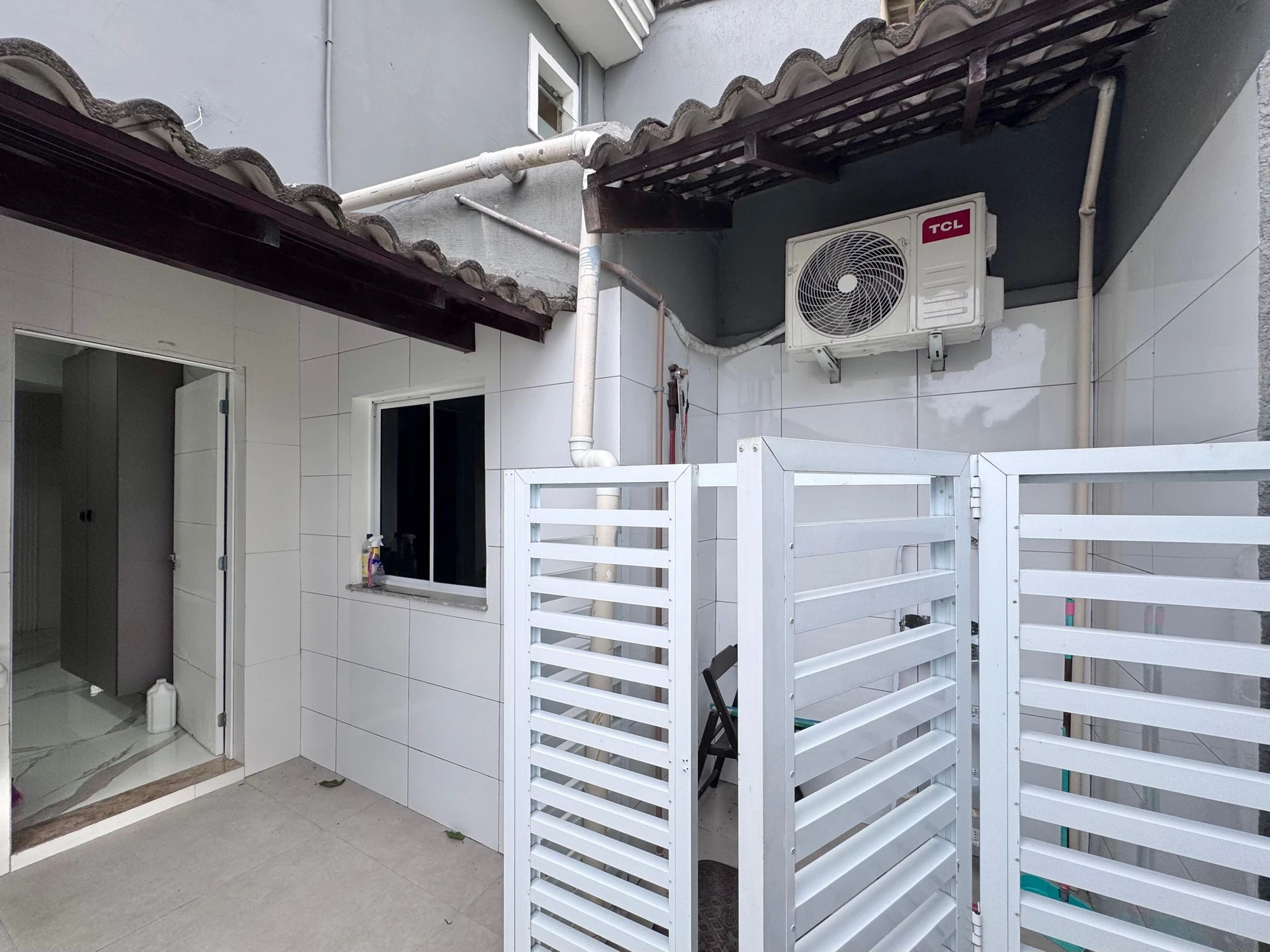 Furnished house with 5 bedrooms and 5 bathrooms — photo 64