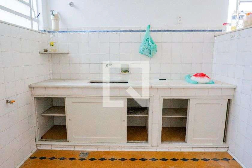 4-bedroom house with private garden and 145 m² — photo 2