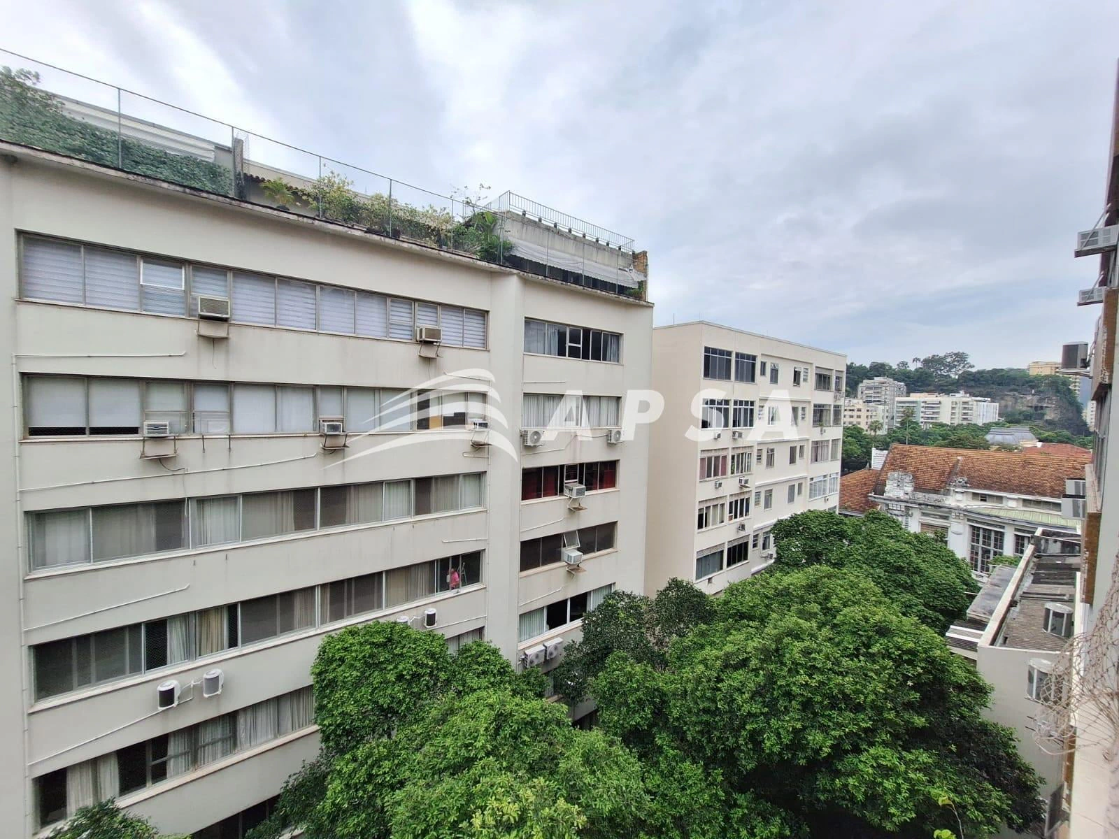 Деревянный пол или ламинат и 2 спальни: квартира 80 м² — photo 22