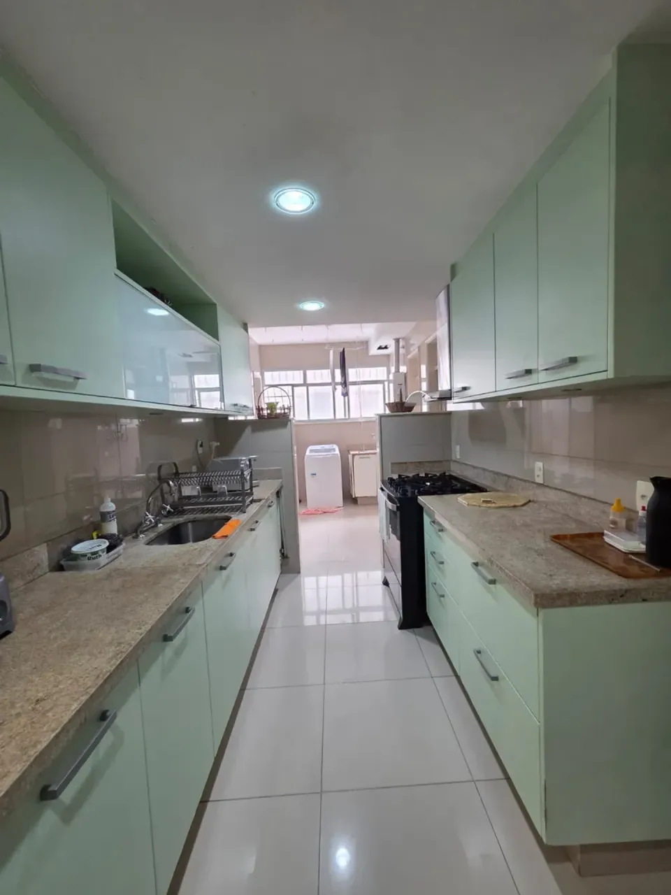 Furnished apartment with 4 bedrooms and 2 parking spots — photo 8