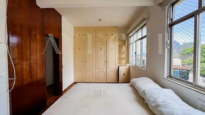 3-bedroom apartment with a walk-in closet in Rio de Janeiro — photo 8