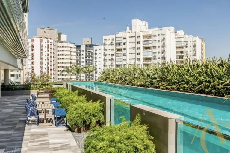 Furnished 57 m² studio with 1 bedroom and 1 bathroom — photo 3