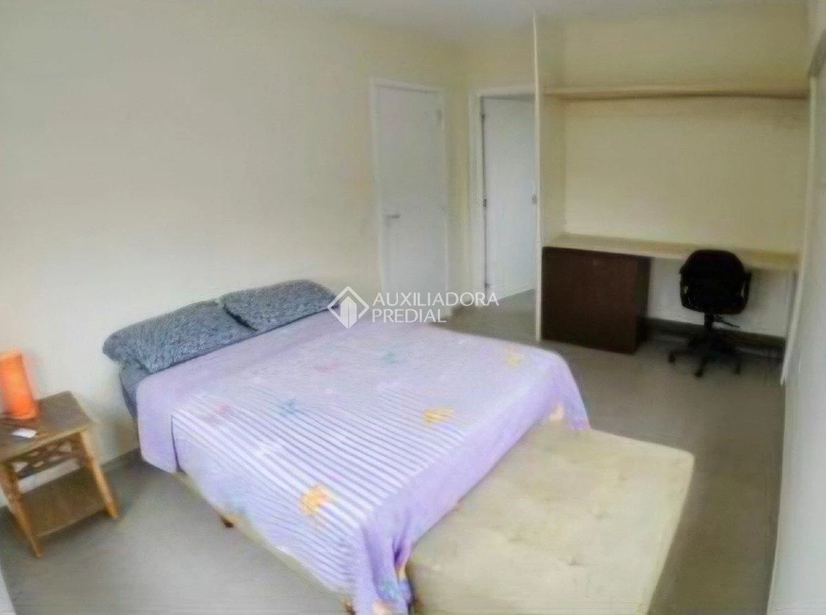 2-bedroom house with a home office — photo 4