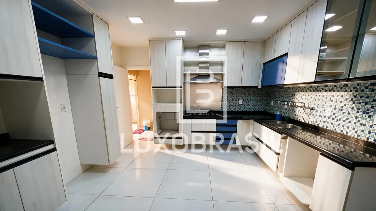 Furnished house with a private pool and 6 bedrooms — photo 25