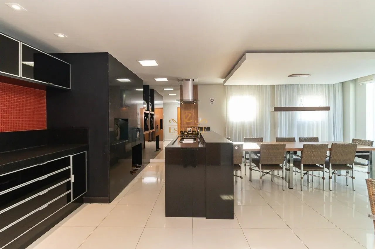 Condo house with 4 bedrooms and a private garden — photo 42