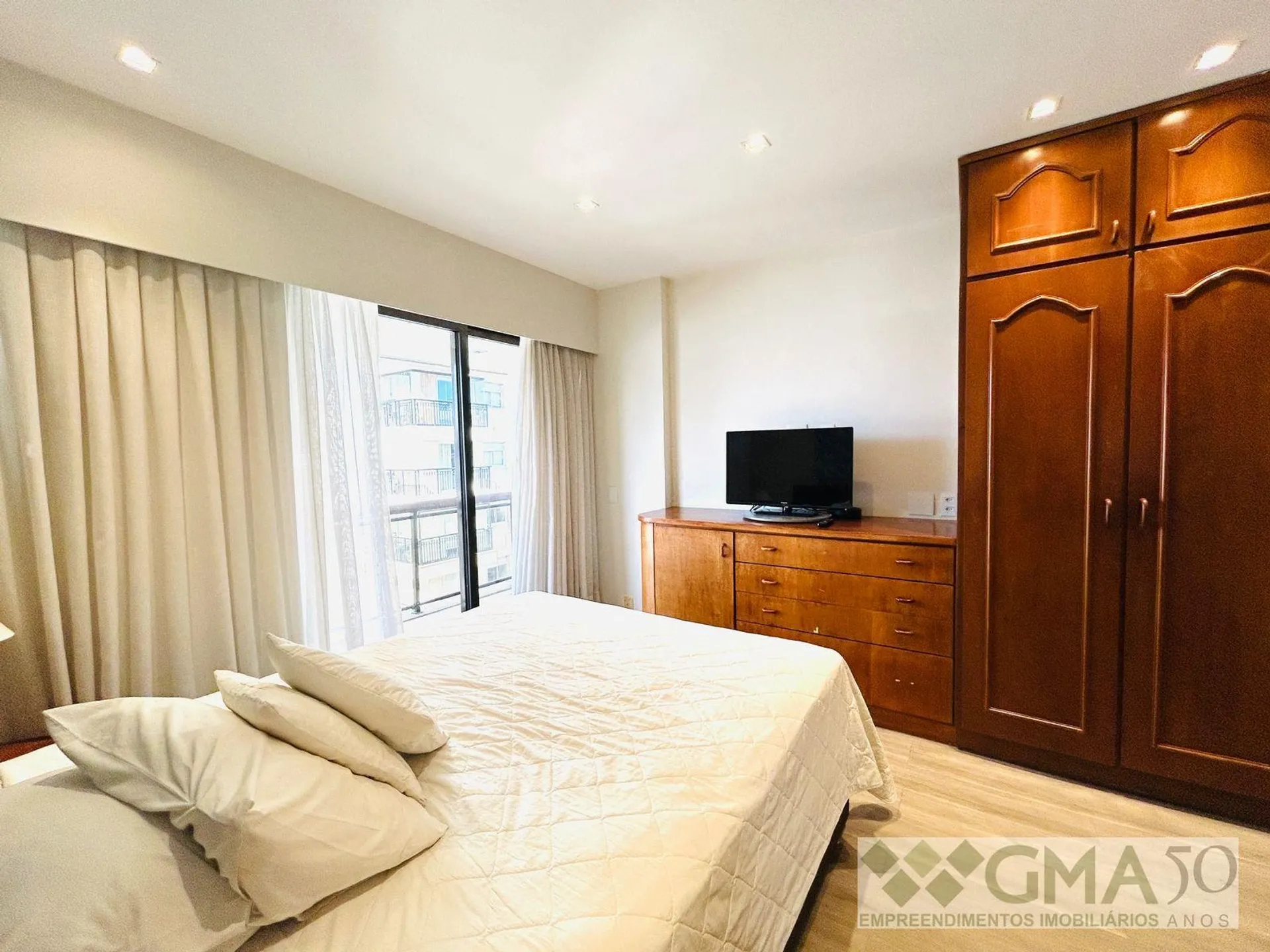 Furnished 87 m² apartment with open-plan kitchen and suite — photo 15