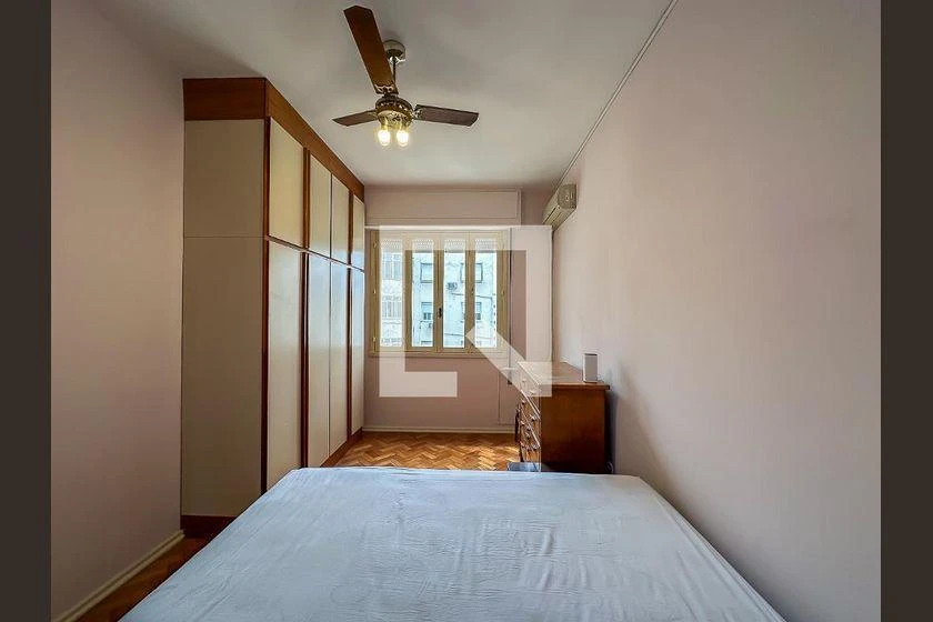 4-bedroom apartment with 3 bathrooms and 206 m² — photo 46