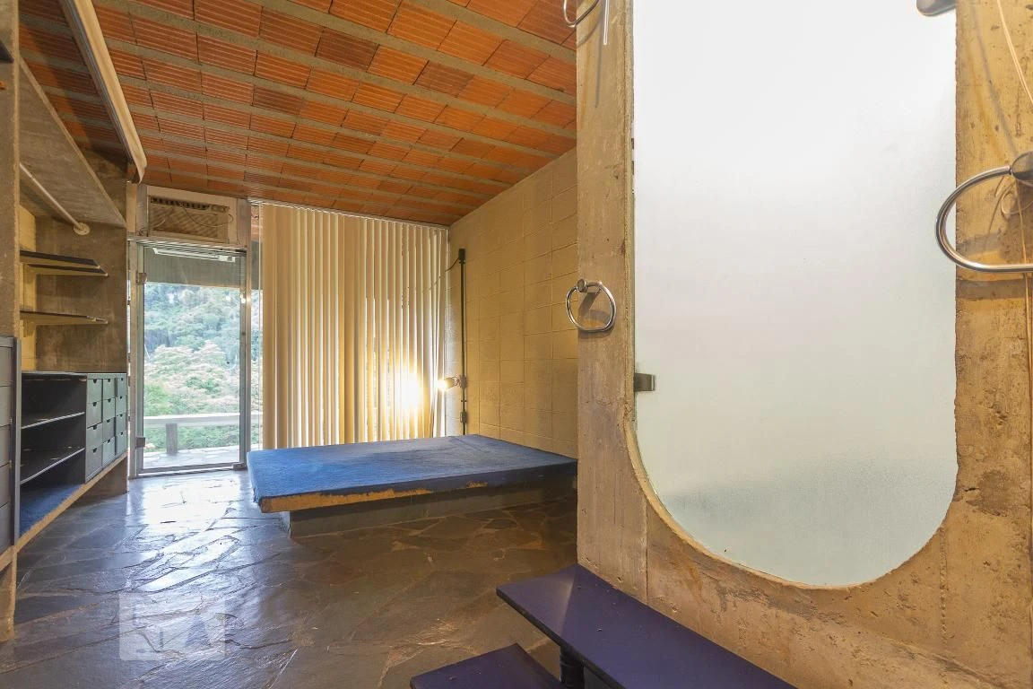 Condo house with 4 bedrooms and 400 m² — photo 35