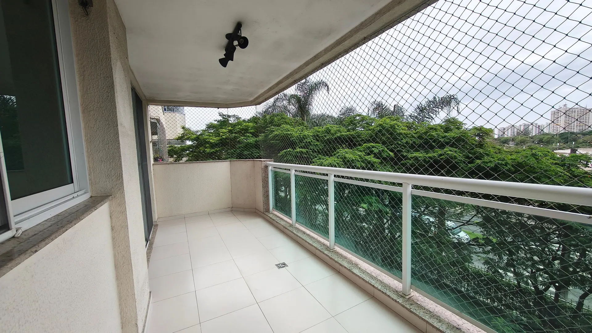Apartment, 87 m², with a jacuzzi — photo 31
