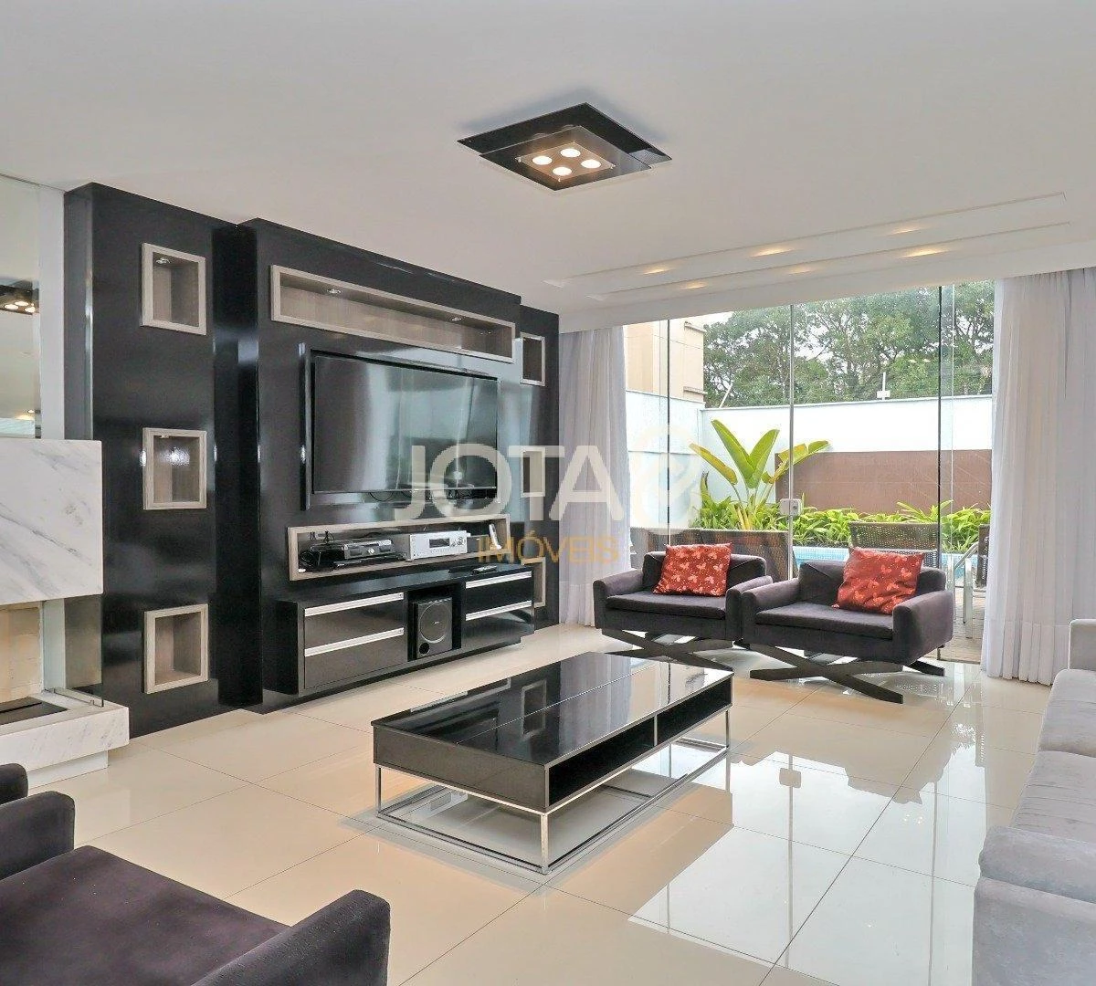 House with 3 en-suites, 400 m², plus a home office desk — photo 20