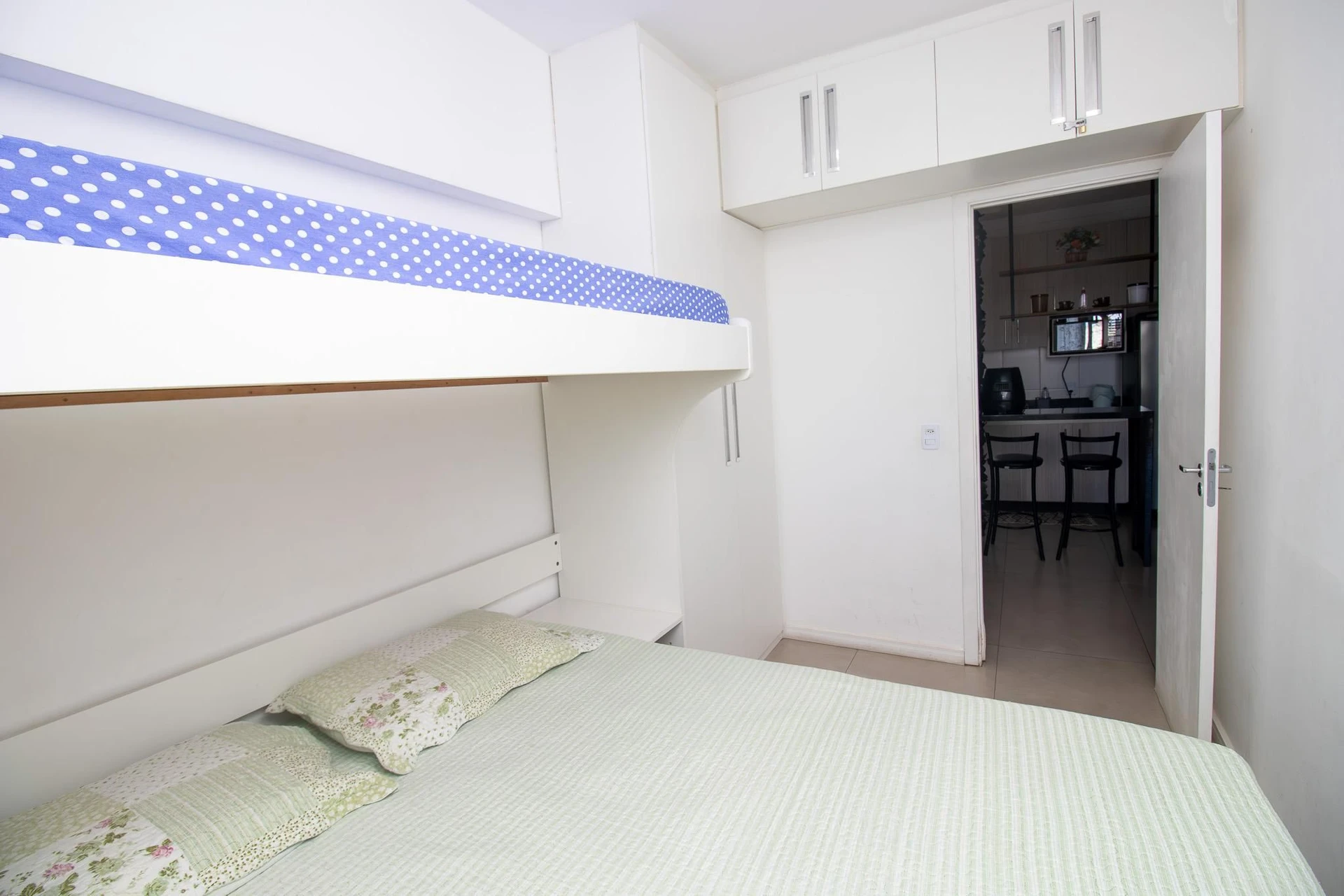 Furnished apartment, 40 m², with a washing machine — photo 18