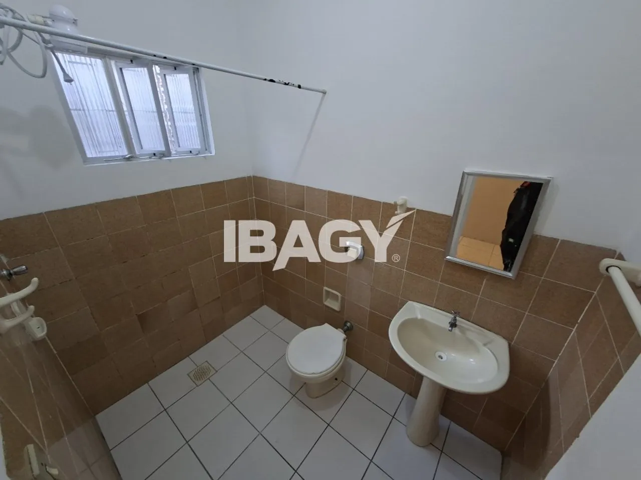 Unfurnished studio with 1 bedroom and 32 m² — photo 8
