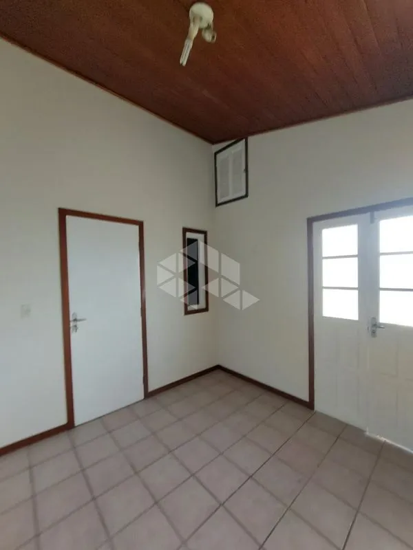 210 m² rental house with 4 bedrooms and a grilled balcony
