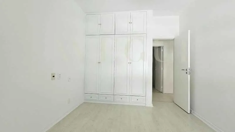 Вид на воду та 4 спальні: квартира 258 м² — photo 15