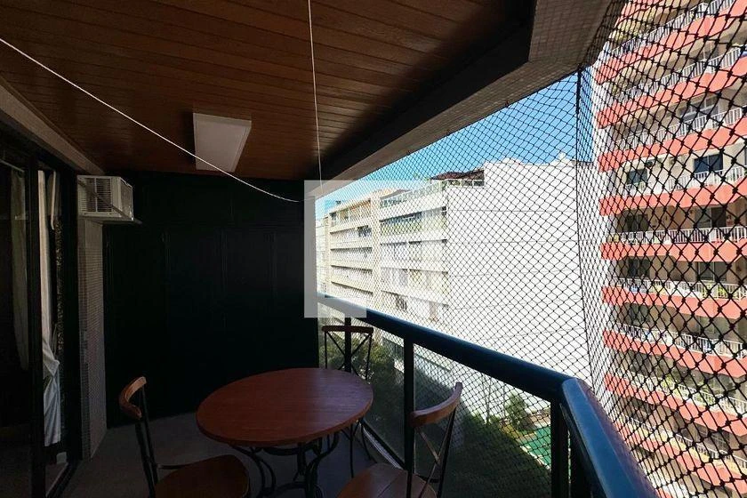 Furnished 90 m² apartment with 2 bedrooms and a pool — photo 9