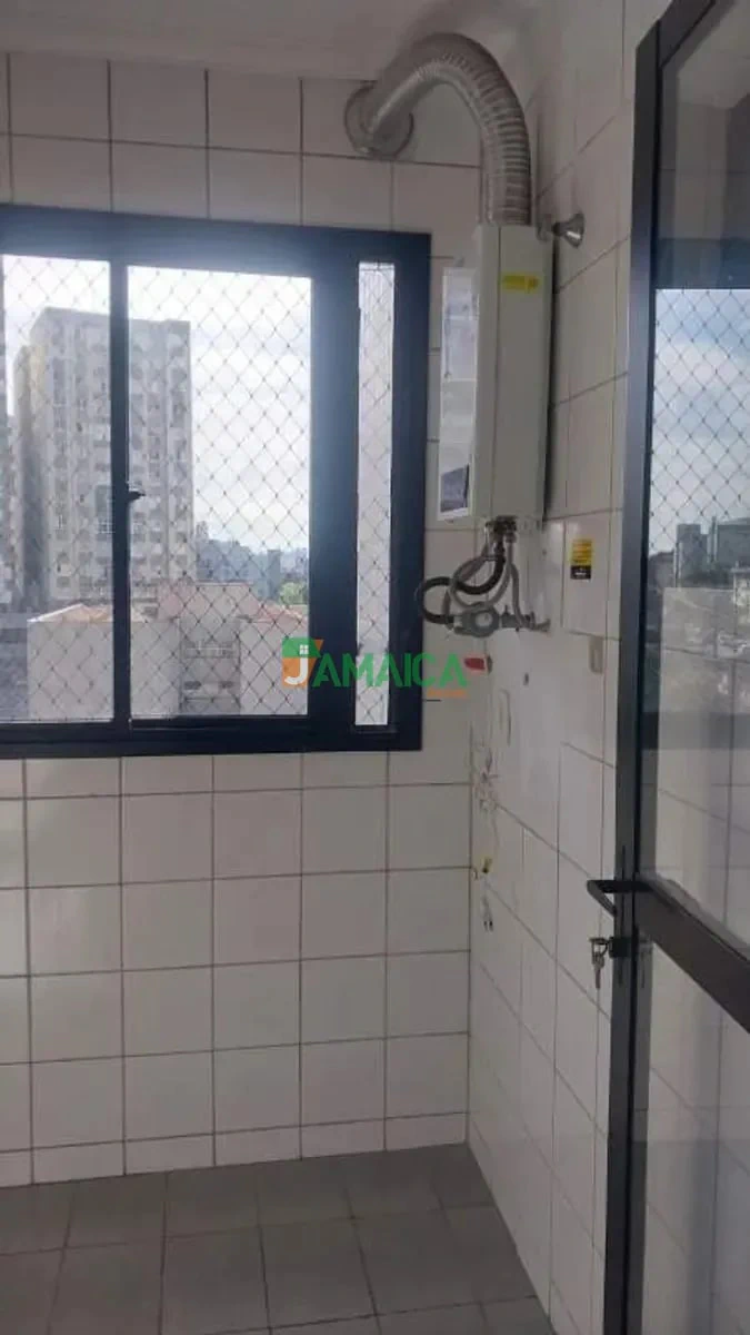 3-bedroom apartment, 1 with its own bathroom, 74 m² — photo 18