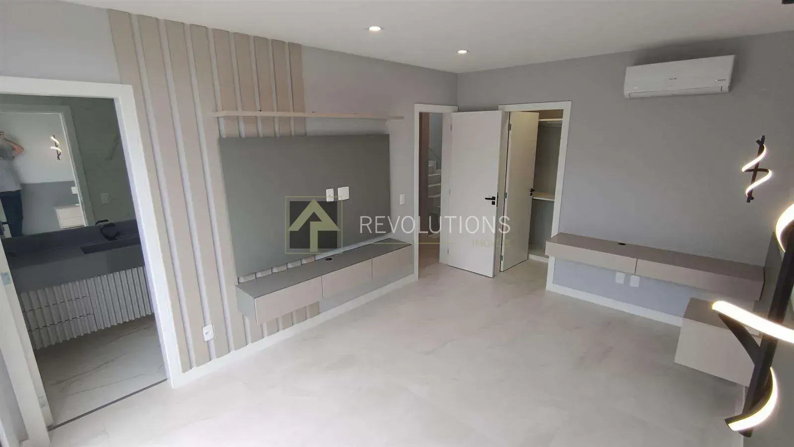 House with 5 bedrooms and 5 en-suites — photo 28