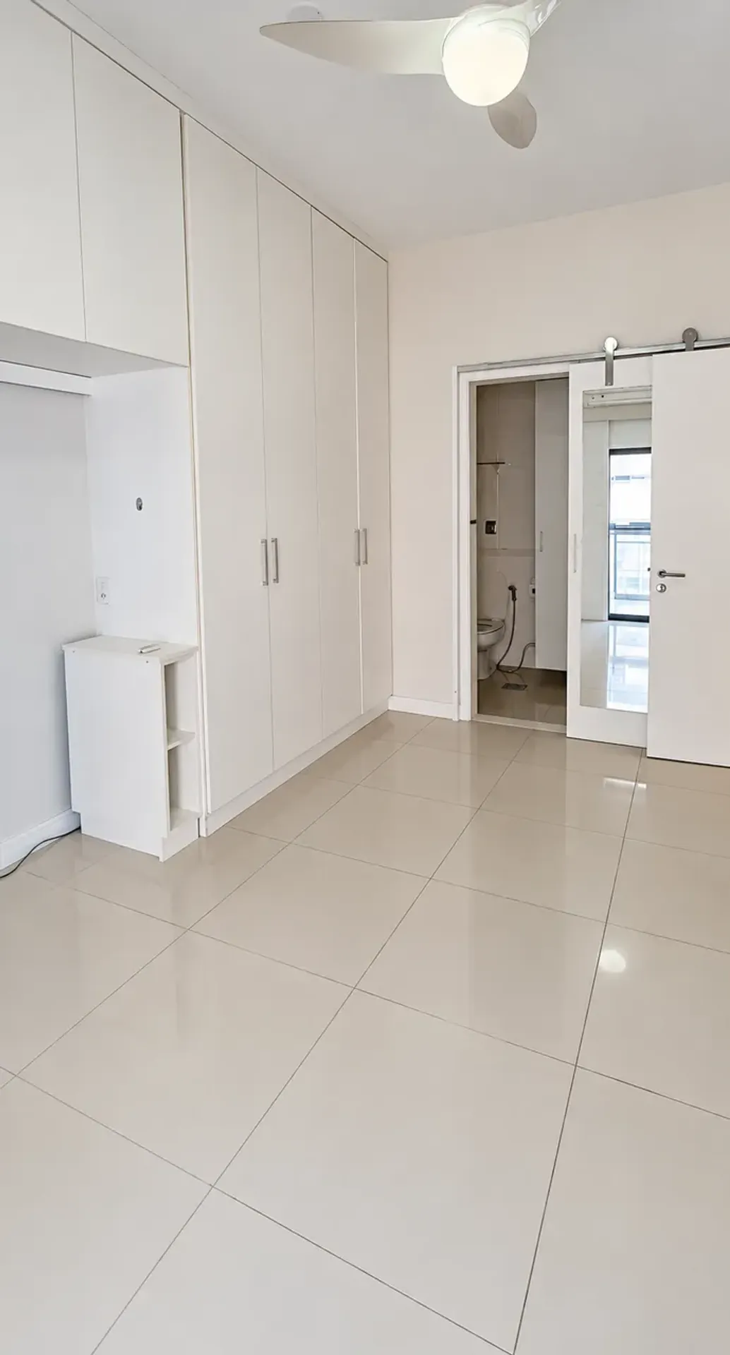 Apartamento no 20º andar com varanda envidraçada — photo 4