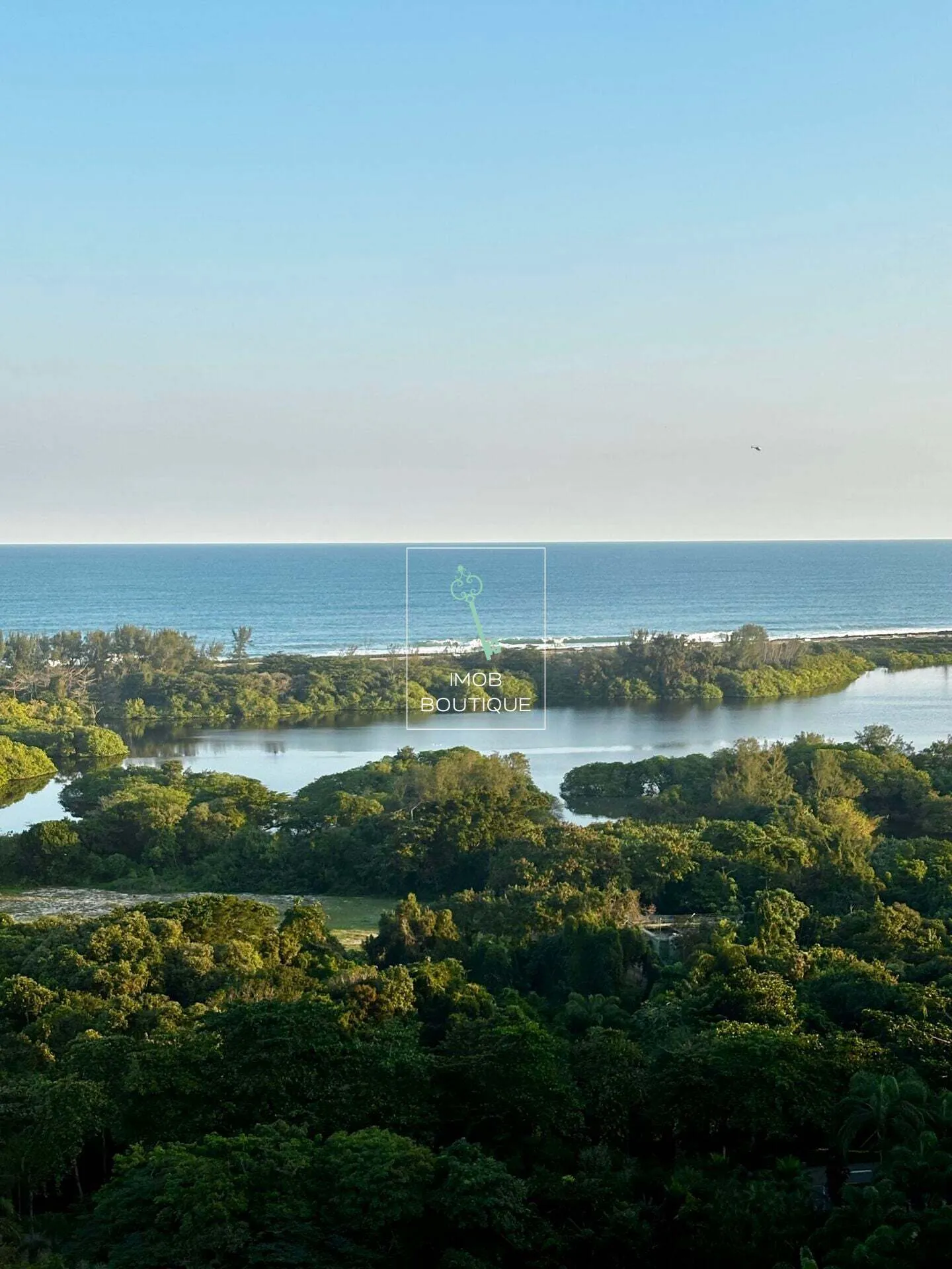 Apartamento, 115 m², com vista para a água