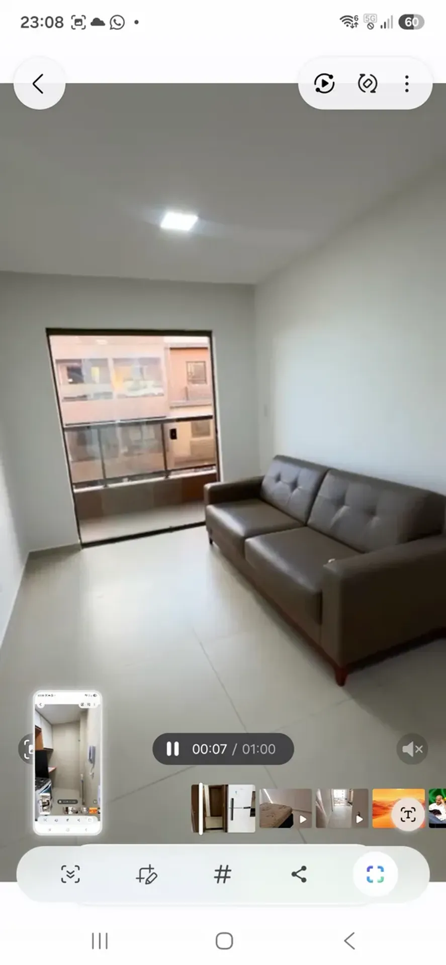 Apartamento de 3 dormitorios con cocina cerrada y cocina eléctrica