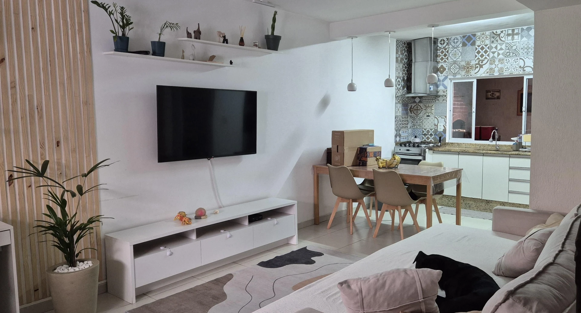 30 m² studio with a washing machine and a home office — photo 8