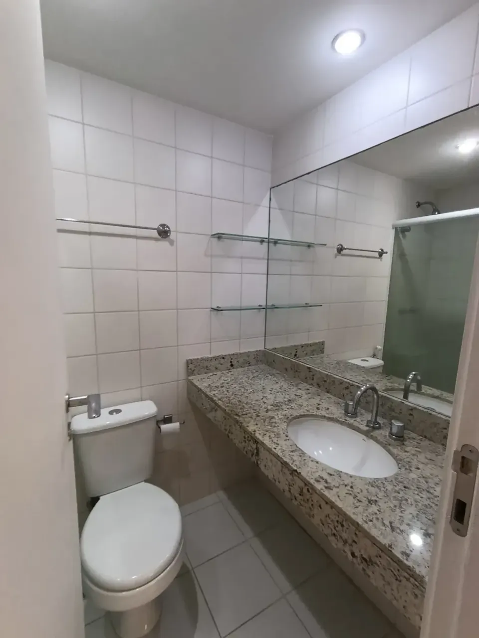 Apartment with 2 bedrooms a balcony and 1 parking spot — photo 17